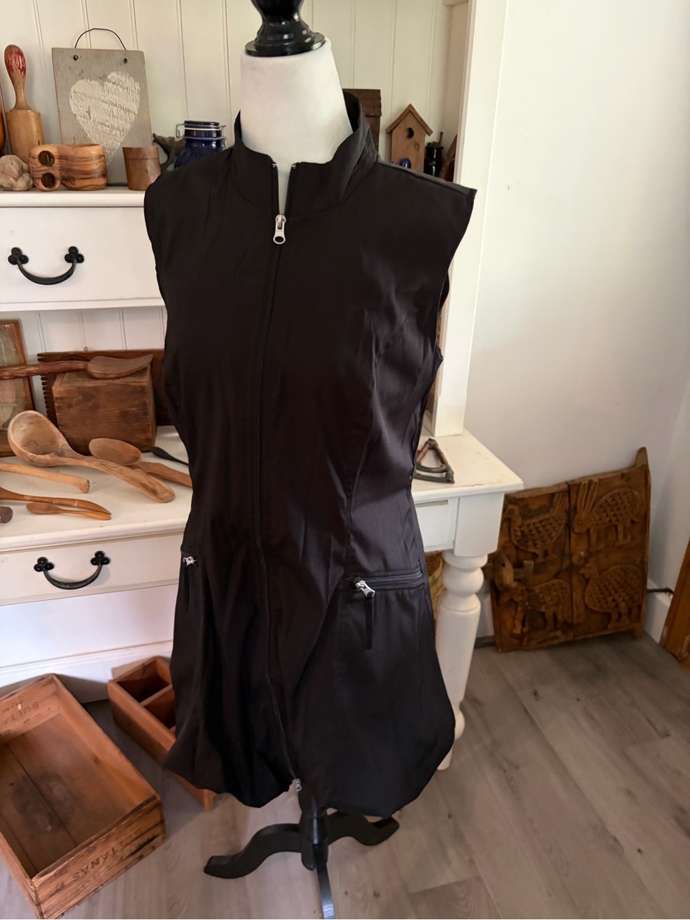 Linea Domani Sleeveless Black Zip-Front Dress